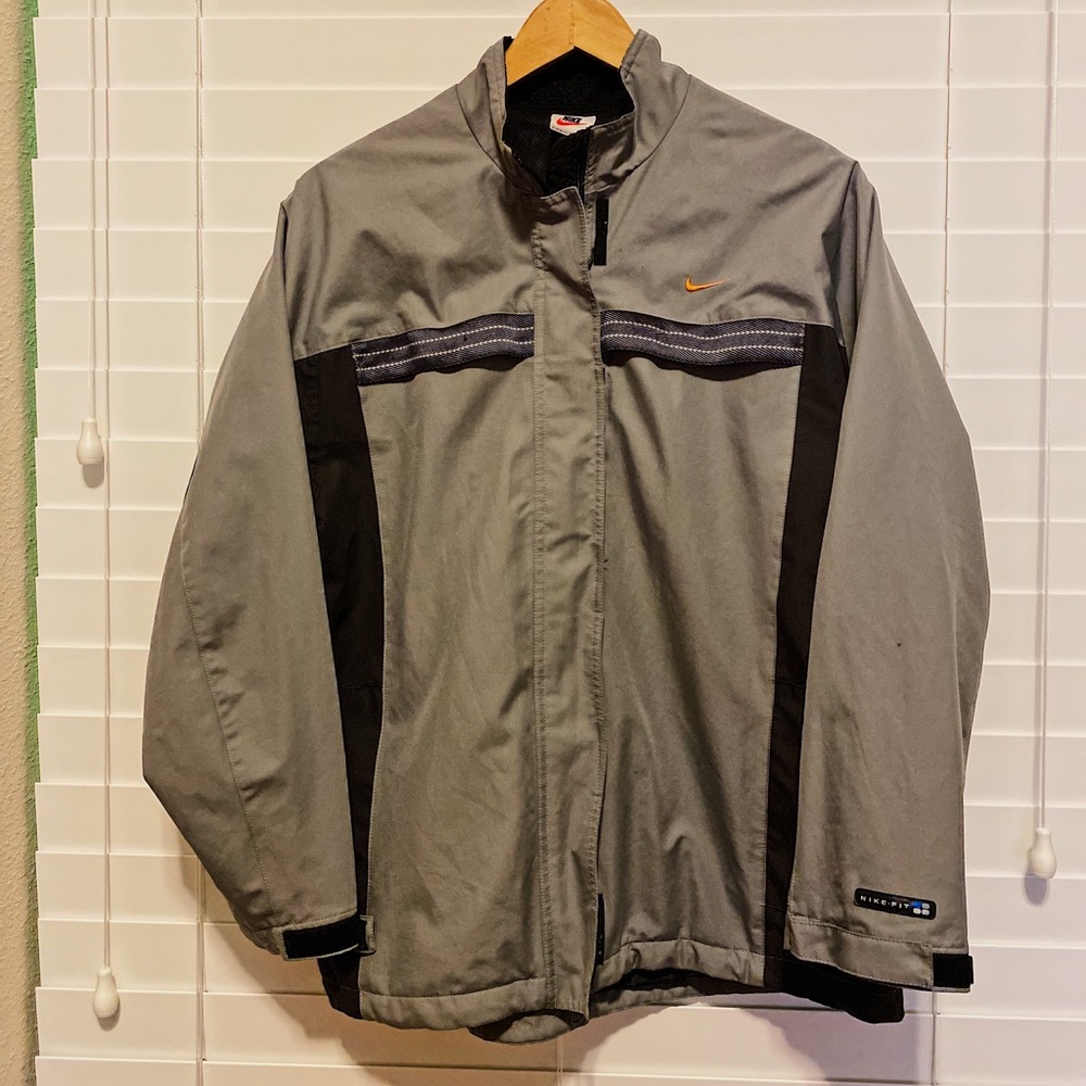 Vintage Nike “Team Track Shack”